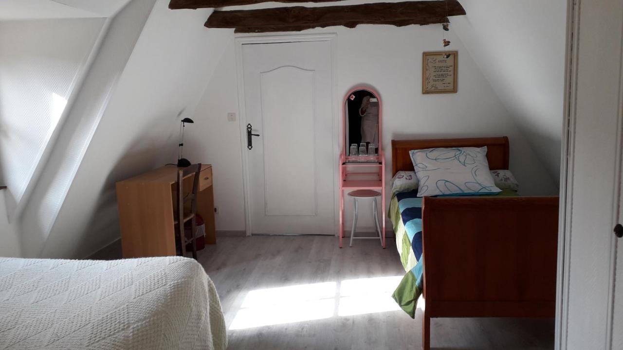 Halte Aux Places Marcillac-Saint-Quentin Экстерьер фото