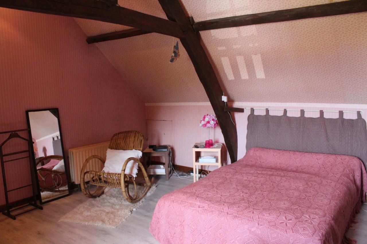 Halte Aux Places Marcillac-Saint-Quentin Экстерьер фото
